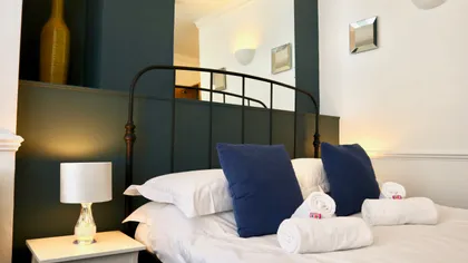 Room 1 – Deluxe Double