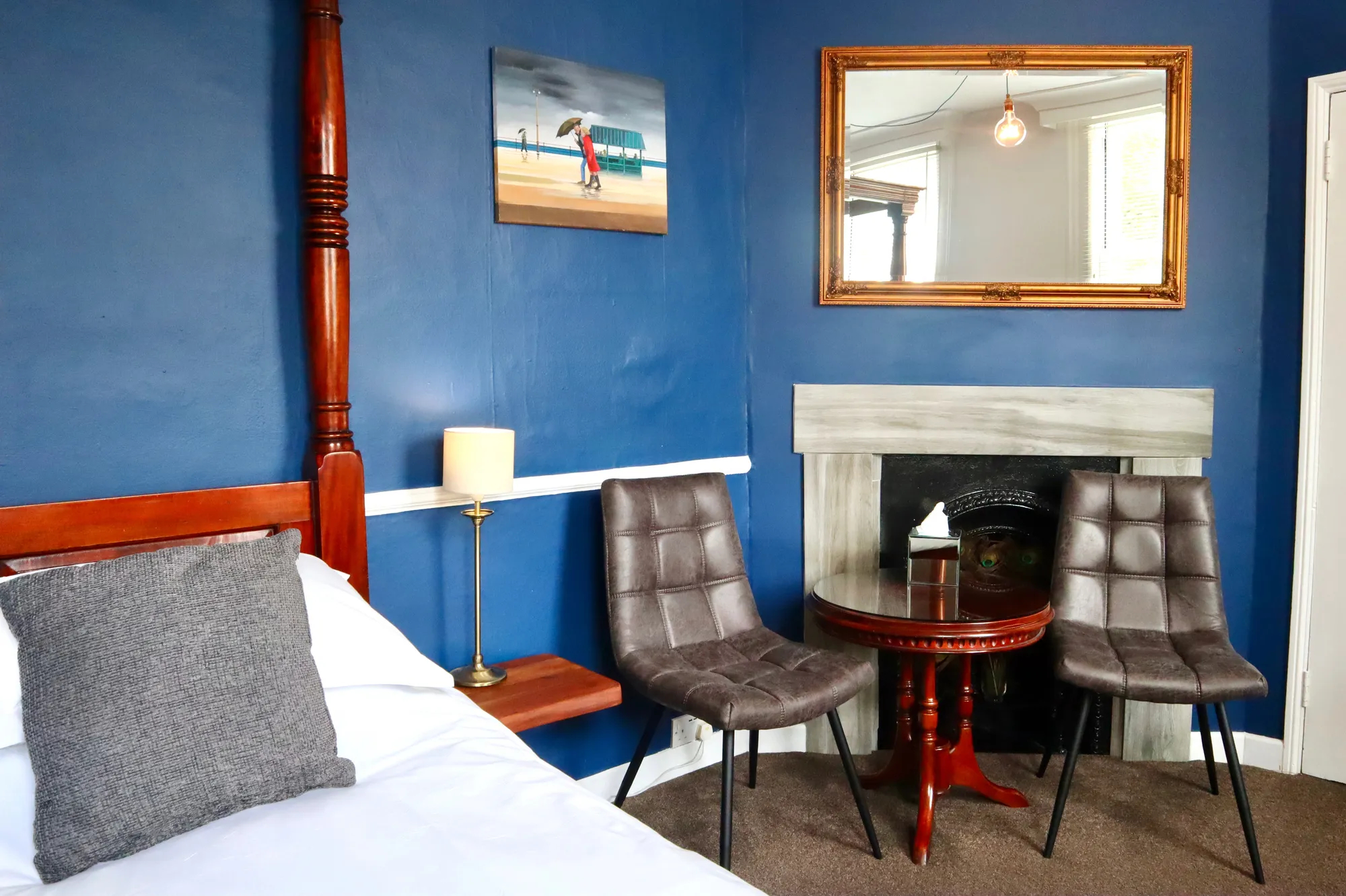 Room 2, Four Poster Room